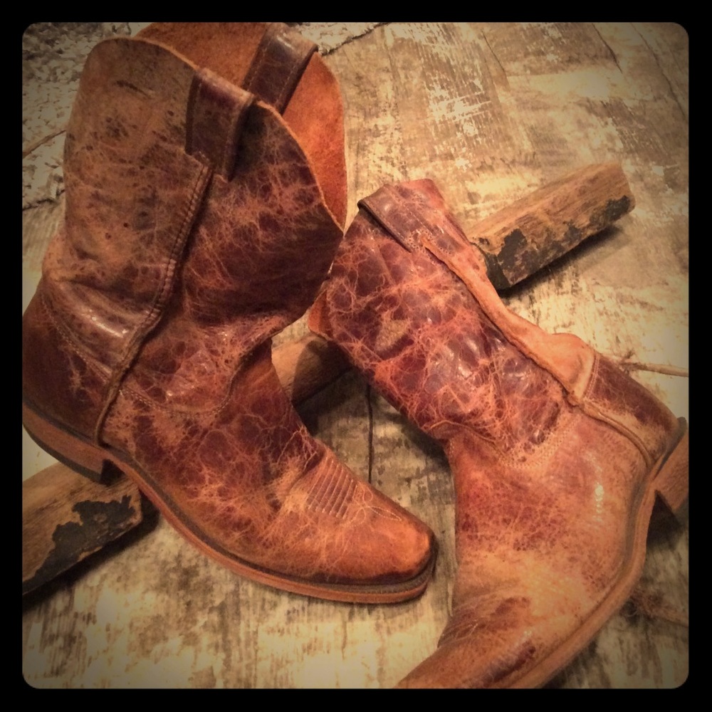 Justin Distressed Vintage Leather Boots